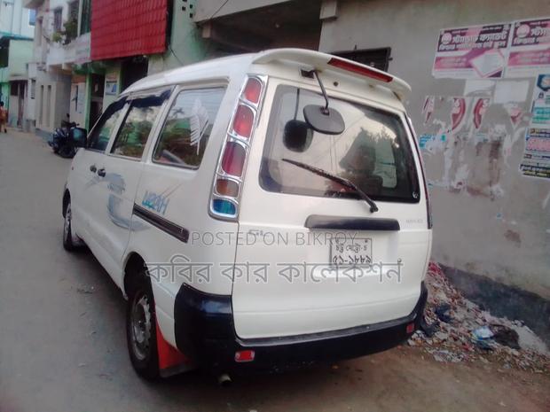 Toyota Noah 2006 White