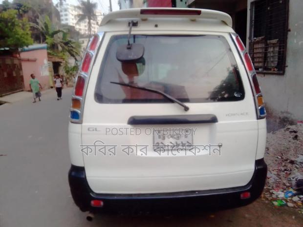 Toyota Noah 2006 White