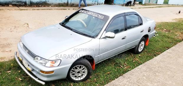 Toyota Corolla 1994 Silver