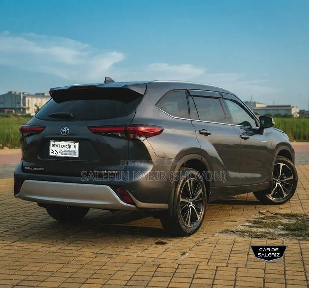 Toyota Highlander 2021 Gray