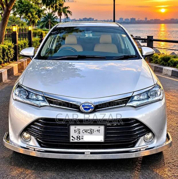Toyota Corolla Fielder 1.5 Hybrid FWD 2017 Silver