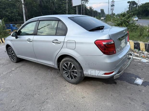 Toyota Axio 2015 Silver