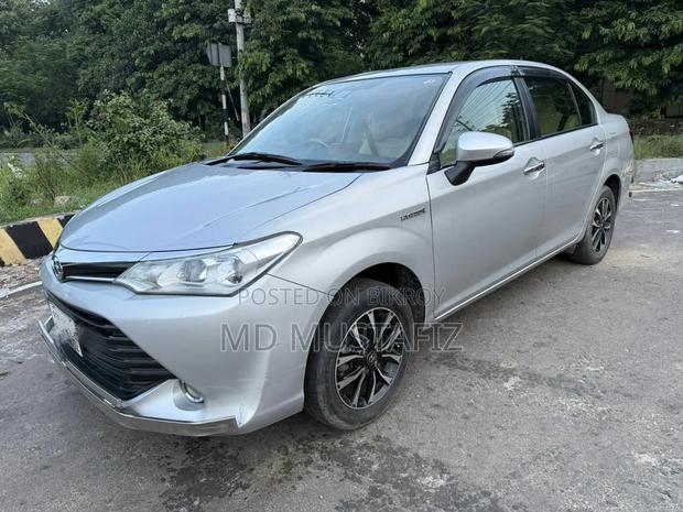 Toyota Axio 2015 Silver