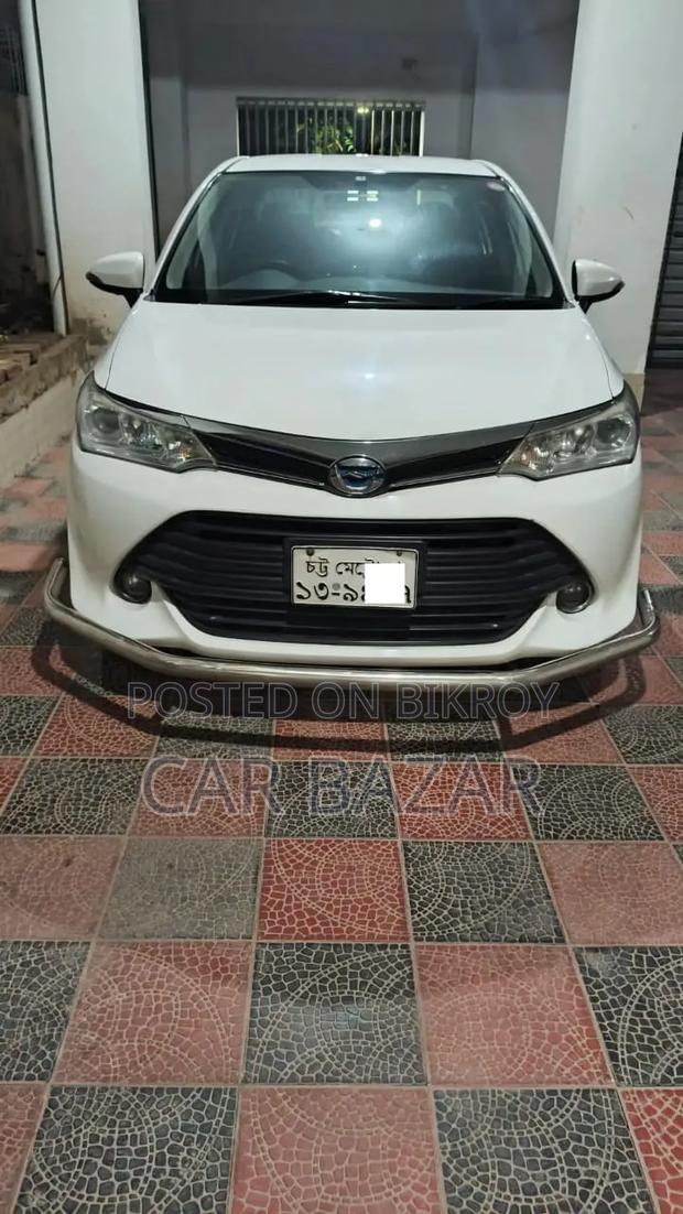 Toyota Axio 1.5 Hybrid 2WD 2015 White