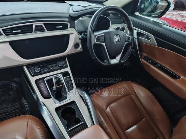 Proton X70 2022 Red