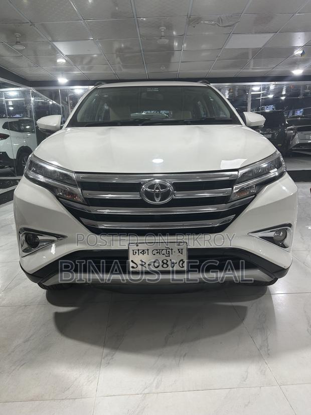 Toyota Rush 2022 White
