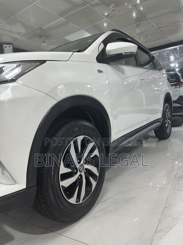 Toyota Rush 2022 White