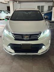 Toyota Harrier Hybrid Premium 2018 Pearl for sale