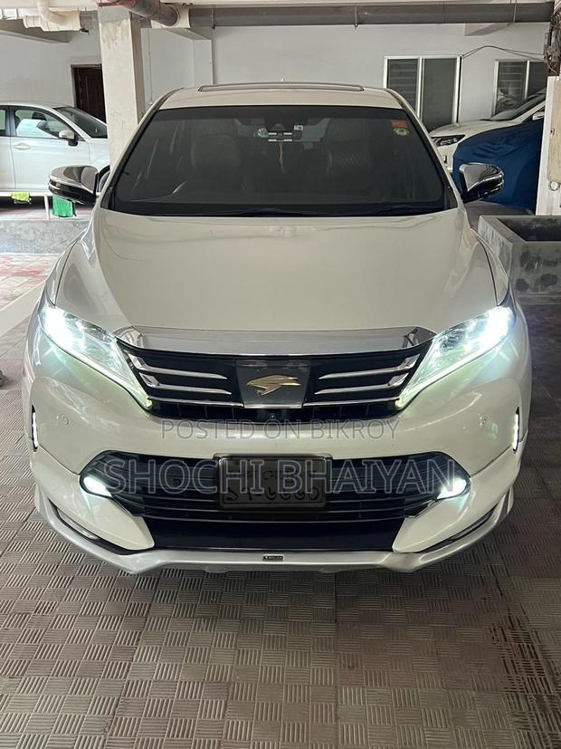 Toyota Harrier Hybrid Premium 2018 Pearl