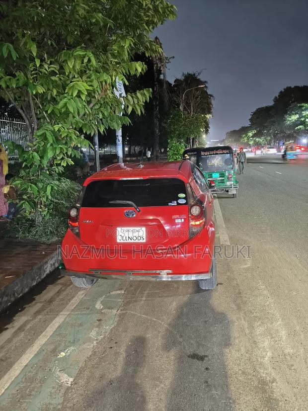 Toyota Aqua 2012 Red