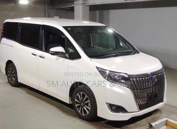 Toyota Esquire 1.8 FWD Hybrid (7 seater) 2021 Pearl