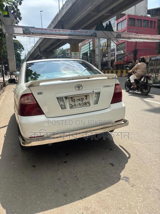 Toyota Corolla 2004 White