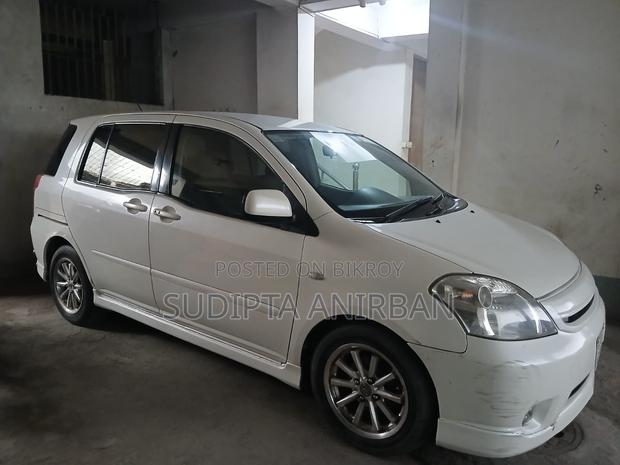 Toyota Raum 1.5 FWD 2009 Pearl