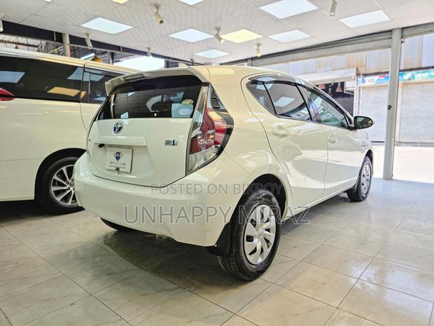 Toyota Aqua 2015 White