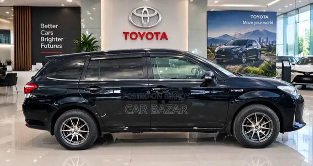 Toyota Corolla Fielder 1.5 Hybrid FWD 2018 Black