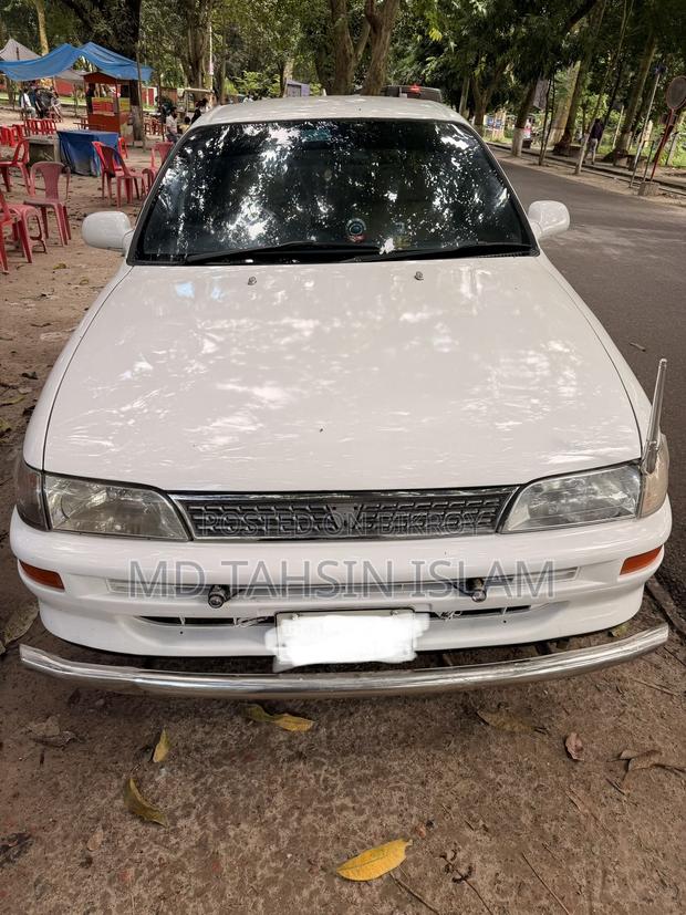 Toyota Corolla Sedan 1993 White
