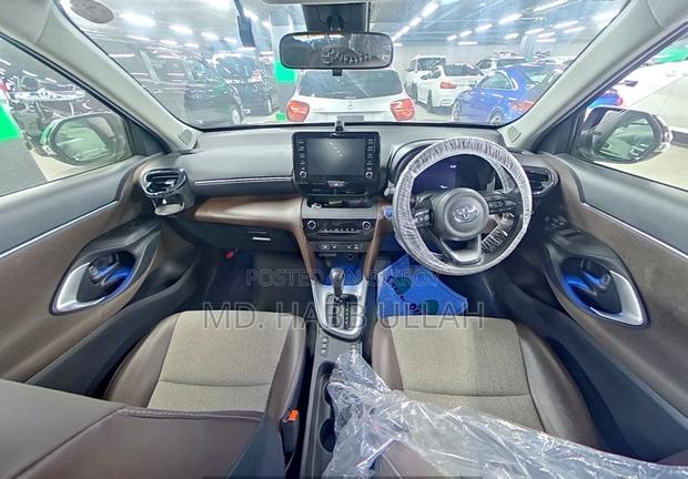 Toyota Yaris Cross 1.5 Hybrid FWD 2021 Black