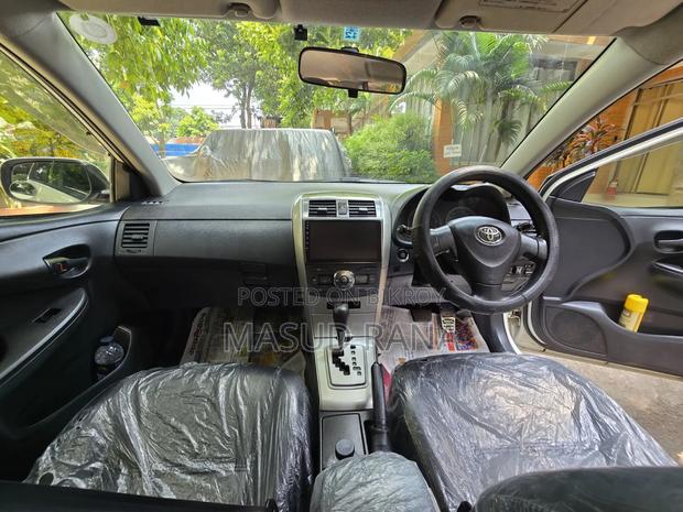 Toyota Corolla Fielder 1.5 Petrol FWD 2011 Pearl