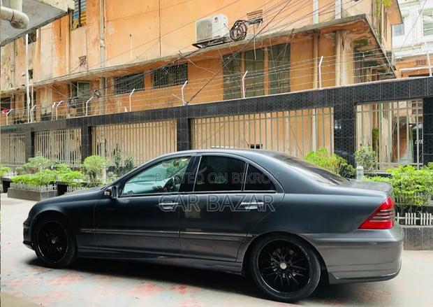 Mercedes-Benz C200 2001 Beige