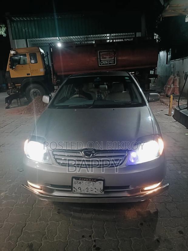 Toyota Corolla 2004 Gold