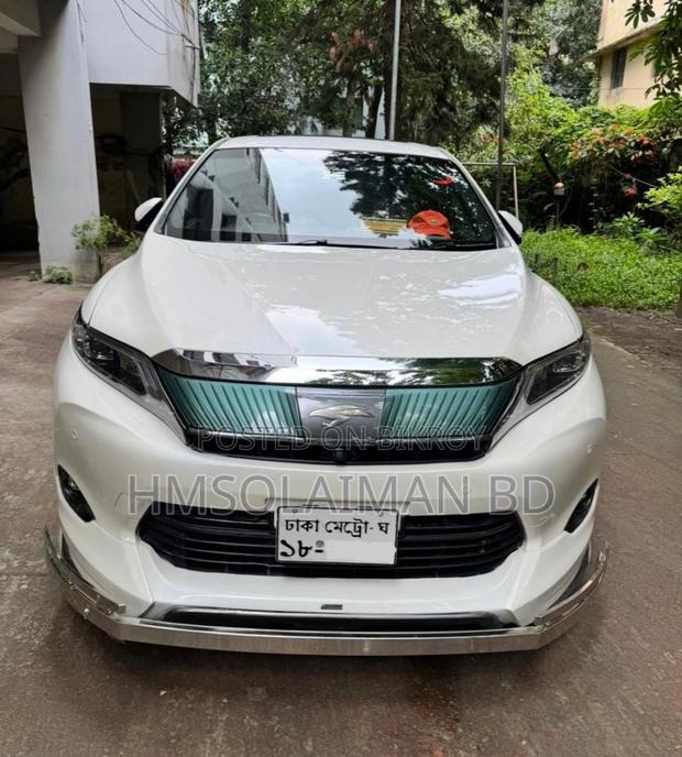 Toyota Harrier 2.0 2016 White