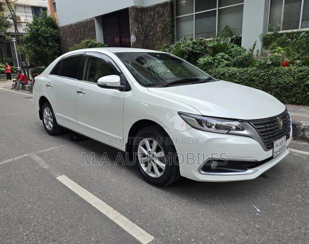Toyota Premio 2019 Pearl