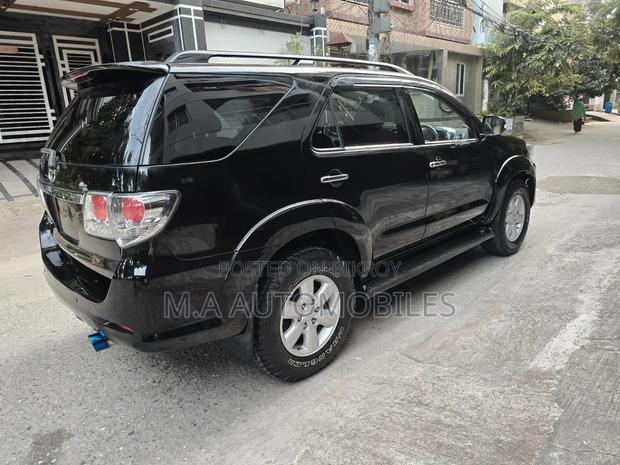 Toyota Fortuner 2013 Black