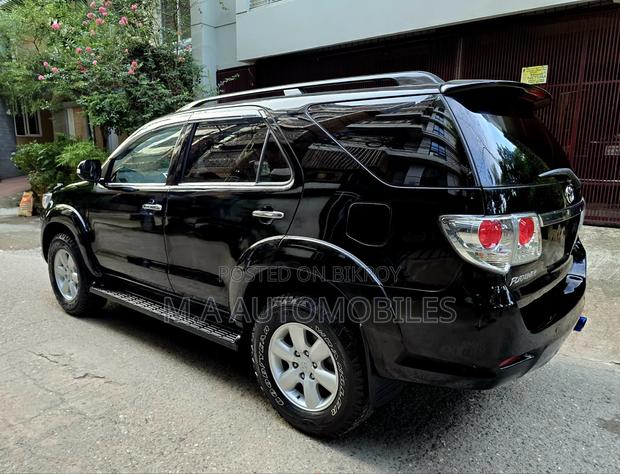 Toyota Fortuner 2013 Black