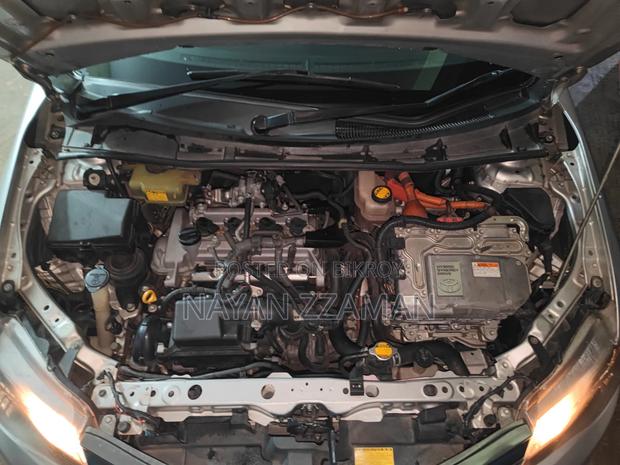 Toyota Axio 1.5 Hybrid 2WD 2014 Silver