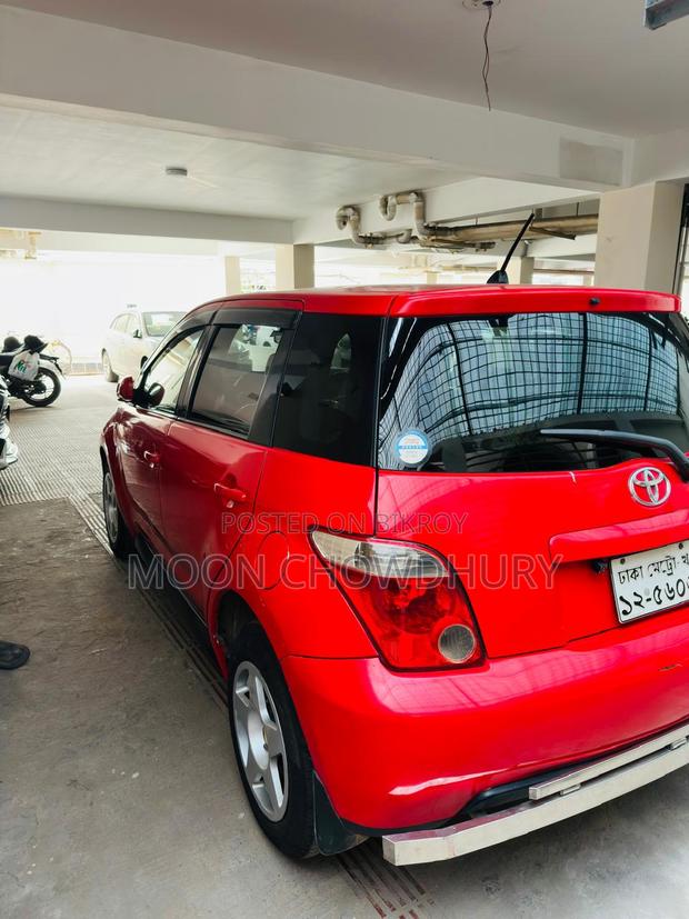 Toyota IST 2004 Red