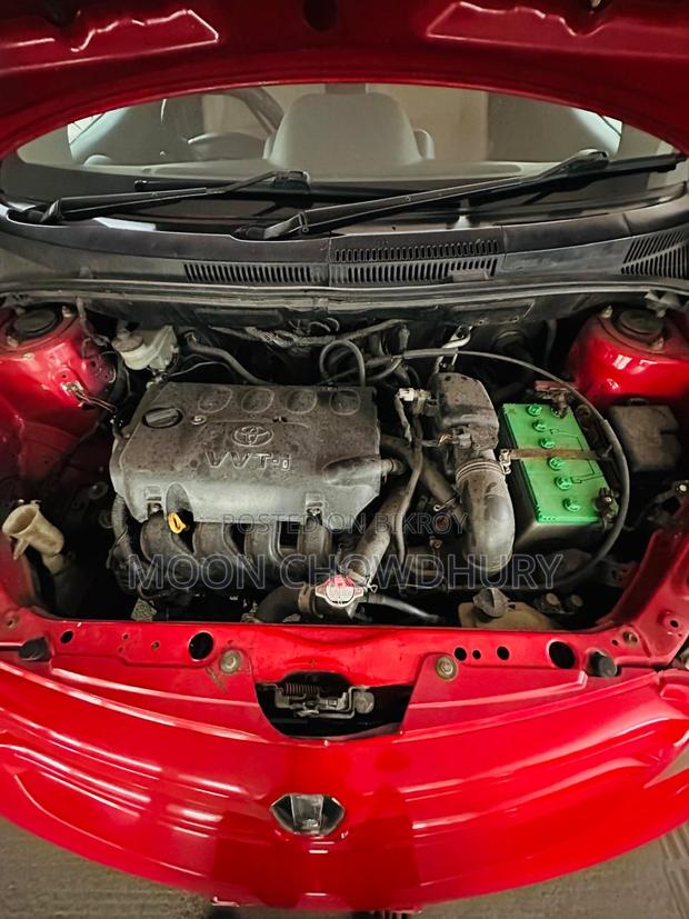 Toyota IST 2004 Red