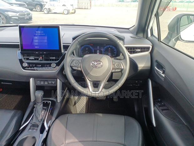 Toyota Corolla Cross L 2WD 2024 Pearl
