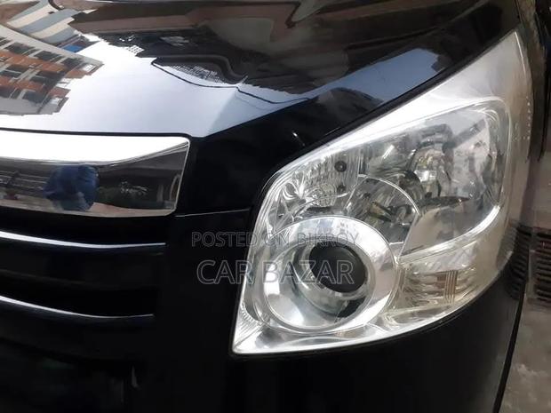 Toyota Noah 2.0 158hp FWD (7 Seater) 2009 Black