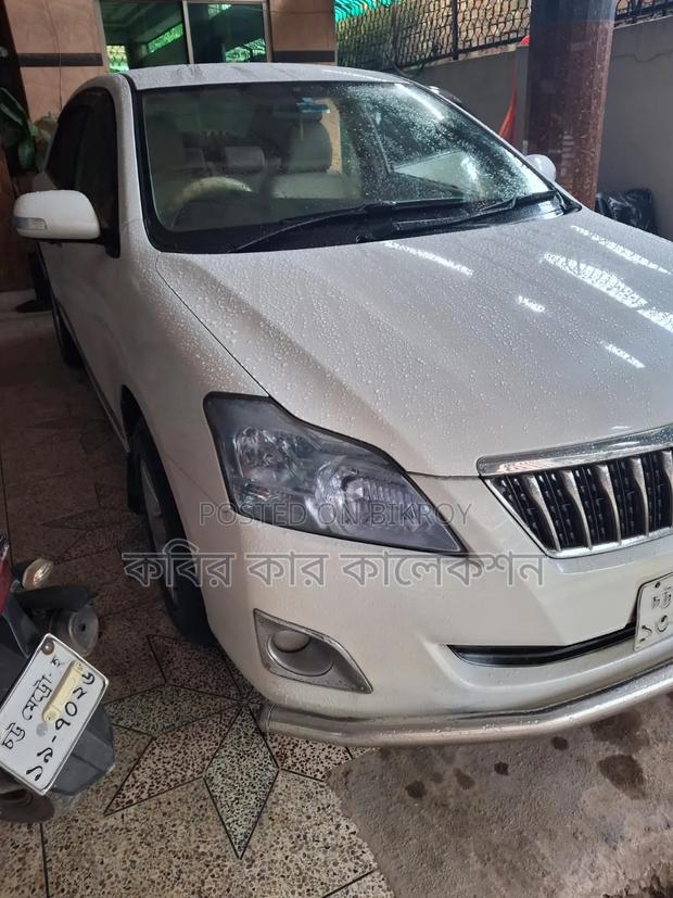 Toyota Premio 2012 Pearl