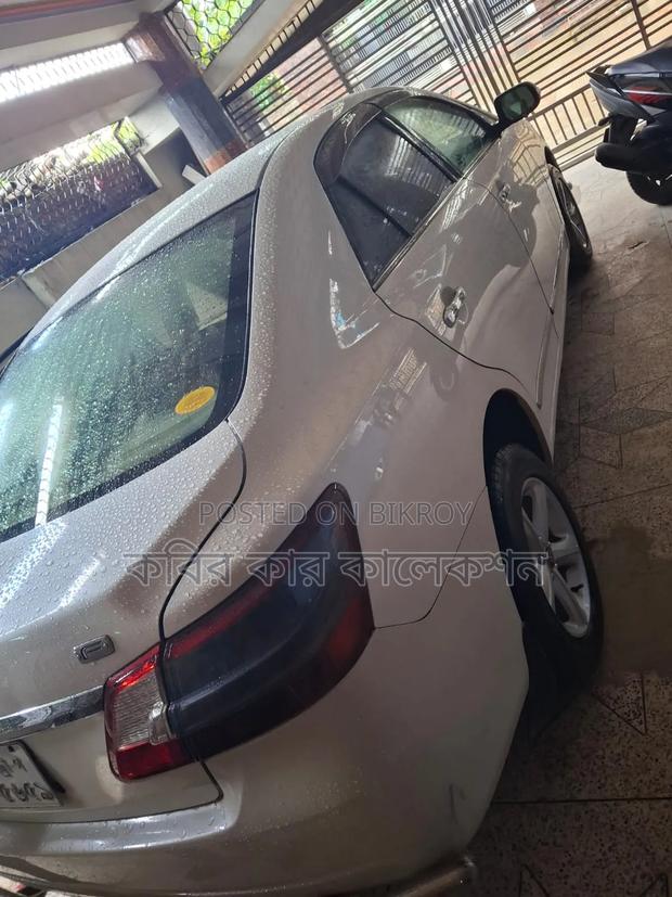 Toyota Premio 2012 Pearl