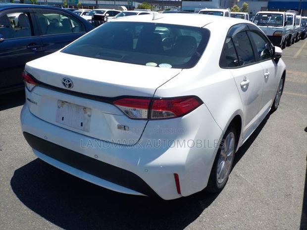 Toyota Corolla 2021 White
