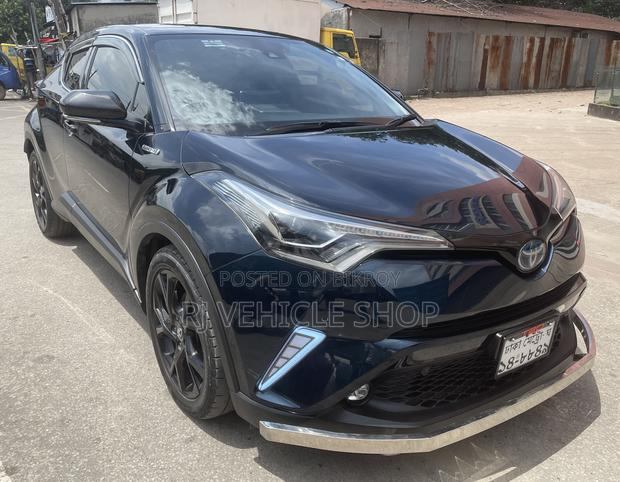 Toyota C-HR 2019 Blue