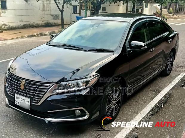 Toyota Premio 2018 Black