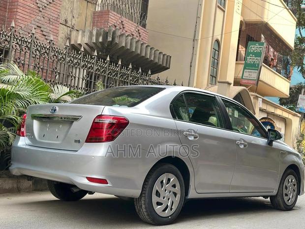 Toyota Axio 2021 Silver
