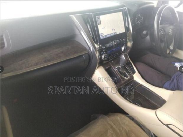 Toyota Alphard 2021 Pearl