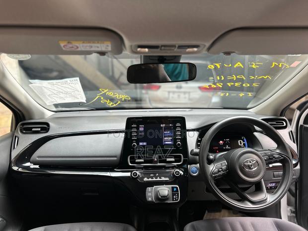 Toyota Aqua 2021 Pearl