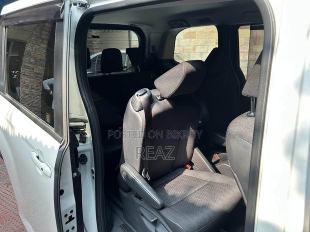 Toyota Noah 2023 Pearl