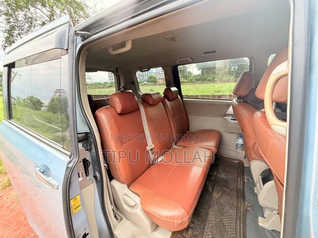 Toyota Noah 2012 Blue