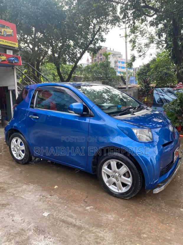 Toyota iQ 2009 Blue