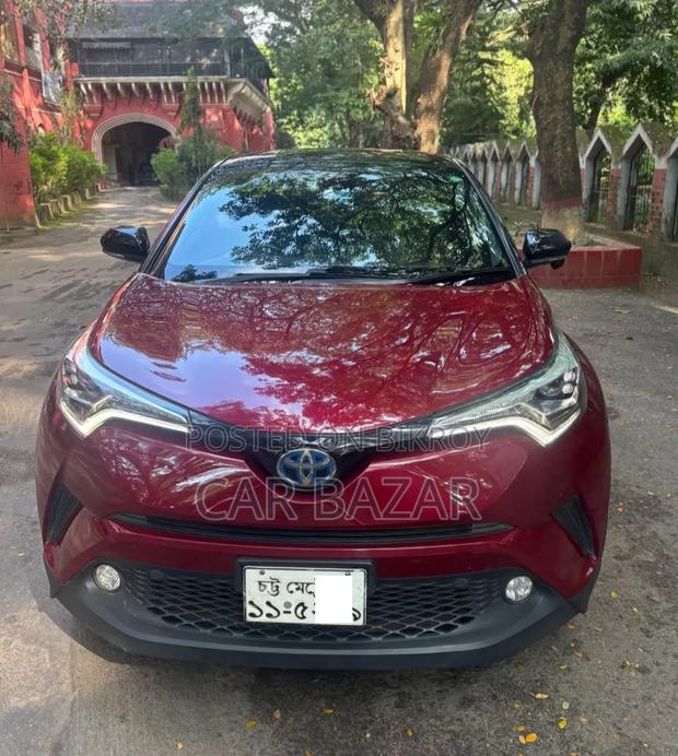 Toyota C-HR XLE Prermium FWD (2.0L 4cyl 2AM) 2018 Maroon