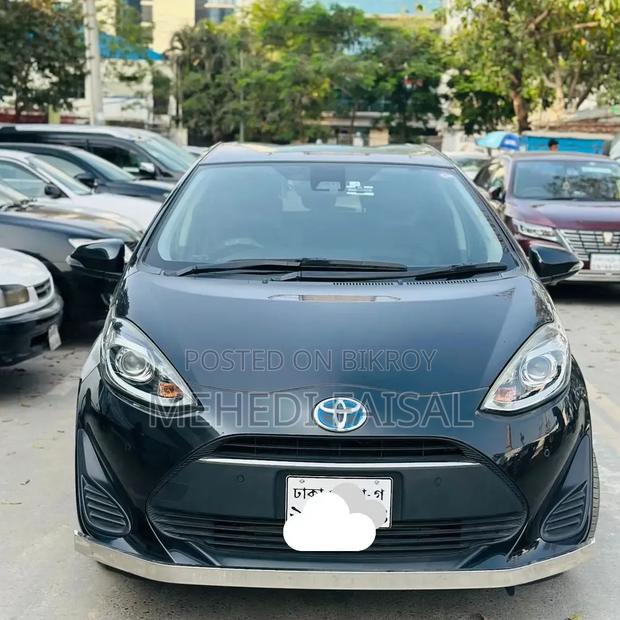 Toyota Aqua 2019 Black