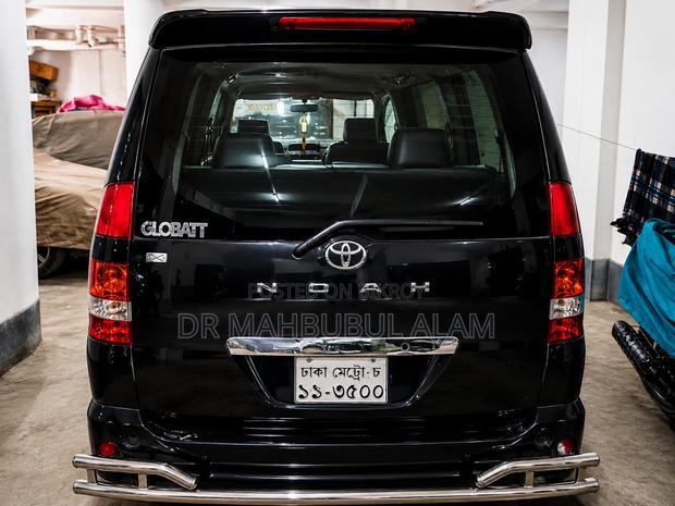 Toyota Noah 2004 Black