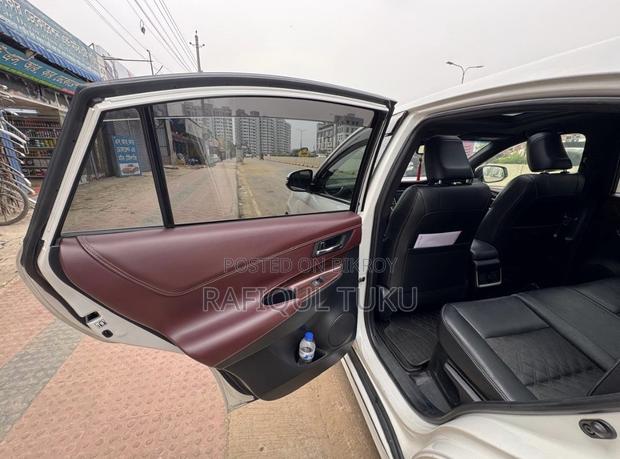 Toyota Harrier Progress Metal & Leather 2016 Pearl