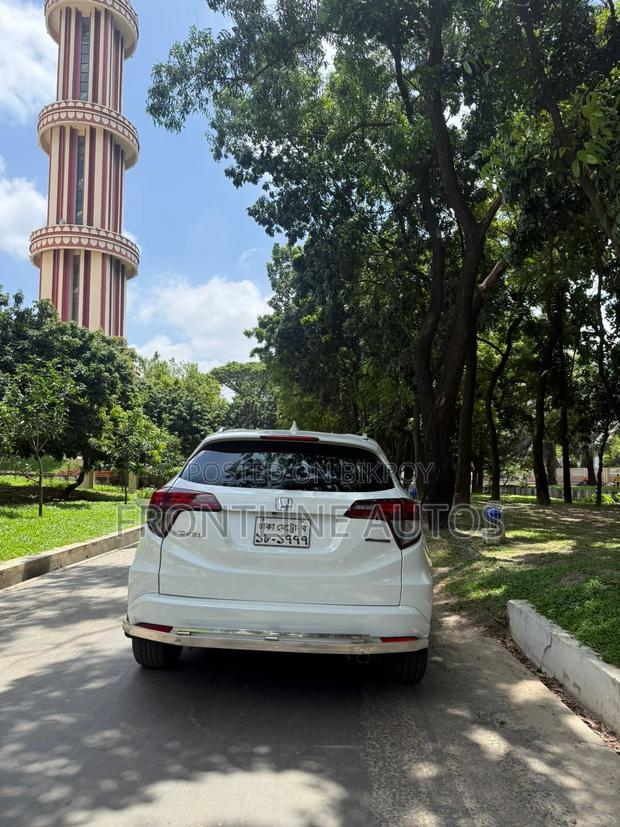 Honda Vezel 2014 Pearl