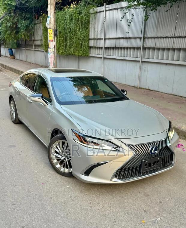 Lexus ES 300H Luxury FWD 2019 Gray